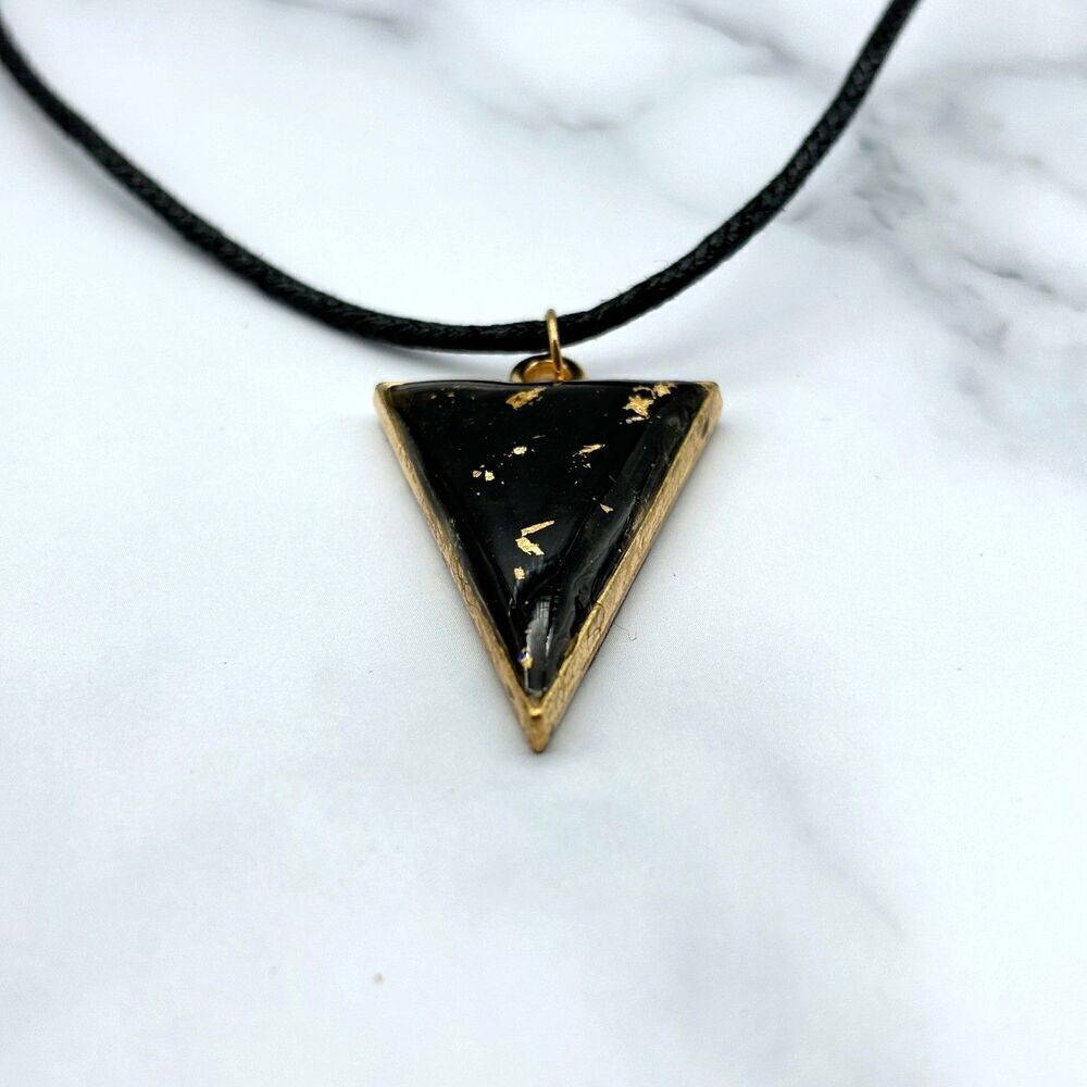 Black Color Change Mood Triangle Statement Pendant - Picture 6 of 10